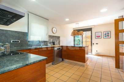 Atractiva casa con piscina, en Els Gorgs de Franqueses -11