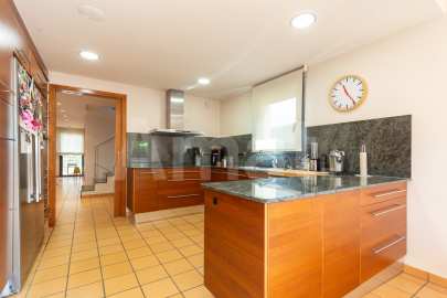 Atractiva casa con piscina, en Els Gorgs de Franqueses -13