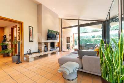 Atractiva casa con piscina, en Els Gorgs de Franqueses -6