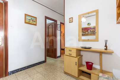 Acollidor pis al costat de l'estació de FGC -2
