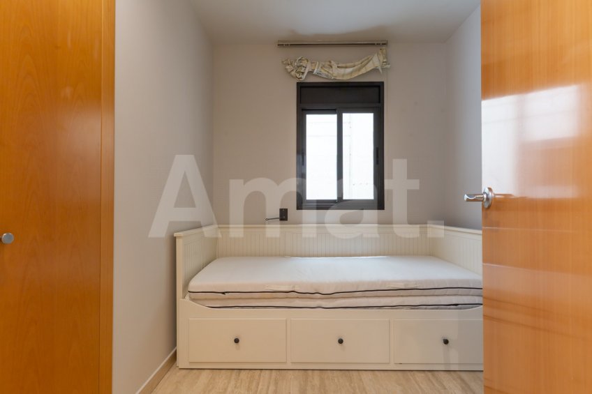 Piso seminuevo junto al Mercado de Sant Antoni -11
