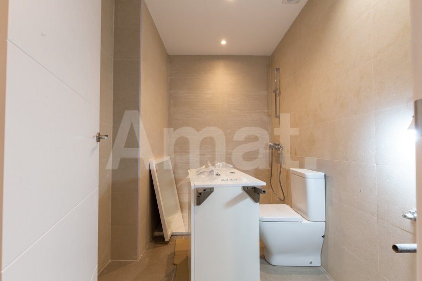 Refurbished fround-floor flat with a large terraces, in Parc Central -11