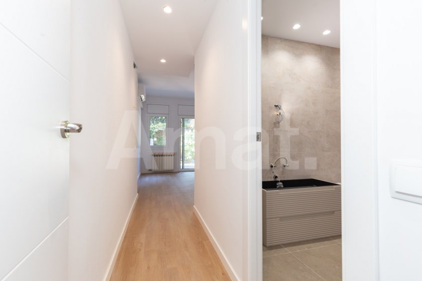 Refurbished fround-floor flat with a large terraces, in Parc Central -18