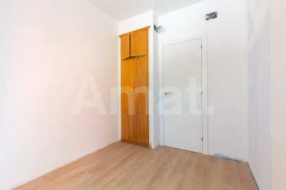 Refurbished fround-floor flat with a large terraces, in Parc Central -16