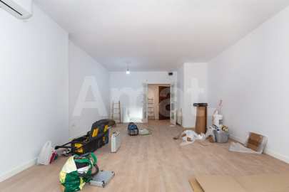 Refurbished fround-floor flat with a large terraces, in Parc Central -24