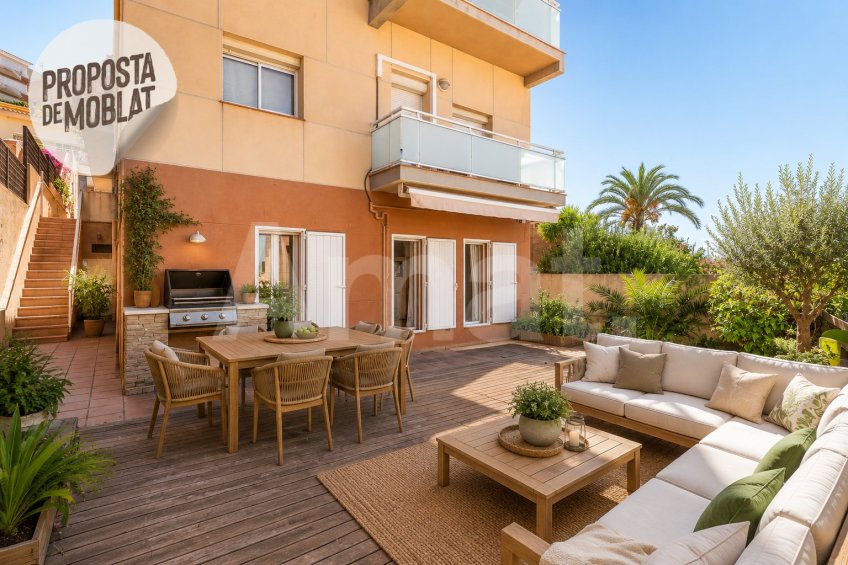 Planta baja con gran terraza y vistas, en La Miranda -9