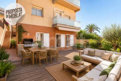 Planta baja con gran terraza y vistas, en La Miranda -9