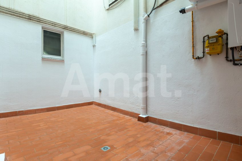 Groundfloor with garden to enjoy and live in -22