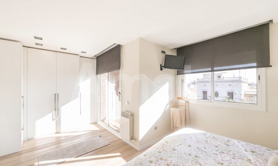 Exclusiva casa adossada cantonera amb jardí privat a Sant Just Desvern -17