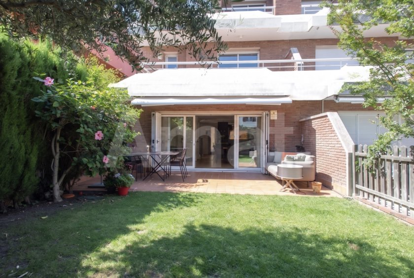 Exclusiva casa adossada cantonera amb jardí privat a Sant Just Desvern -2