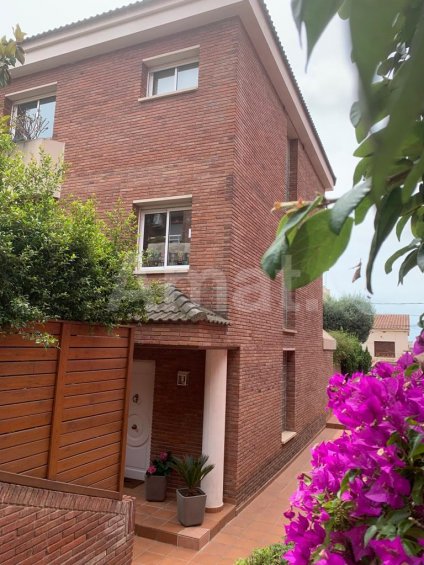 Exclusiva casa adossada cantonera amb jardí privat a Sant Just Desvern -22