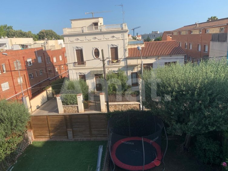 Exclusiva casa adossada cantonera amb jardí privat a Sant Just Desvern -23