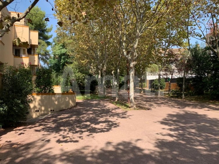 Exclusiva casa adossada cantonera amb jardí privat a Sant Just Desvern -28