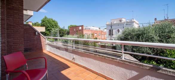 Exclusiva casa adossada cantonera amb jardí privat a Sant Just Desvern -13
