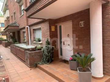 Exclusiva casa adossada cantonera amb jardí privat a Sant Just Desvern -26