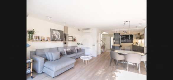 Exclusiva casa adossada cantonera amb jardí privat a Sant Just Desvern -6