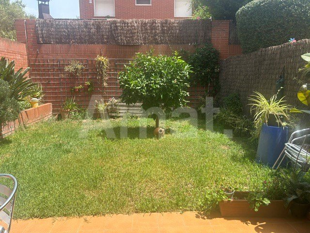 Magnificent Corner Ground Floor Duplex with Private Garden