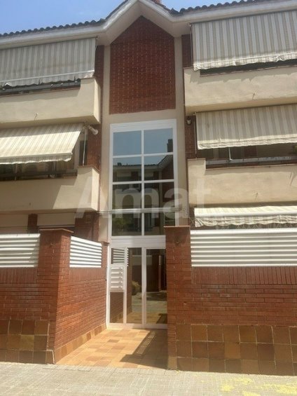 Magnificent Corner Ground Floor Duplex with Private Garden -13