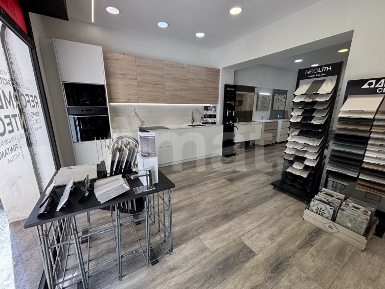 Commercial Premises of 92 sqm, Fully Refurbished and Ready for Business -2