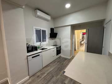 Commercial Premises of 92 sqm, Fully Refurbished and Ready for Business -11