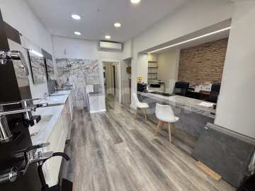 Commercial Premises of 92 sqm, Fully Refurbished and Ready for Business -4
