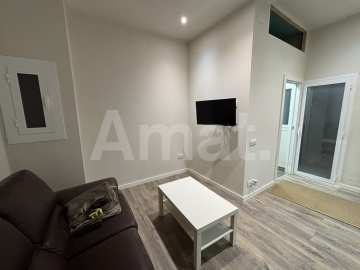 Commercial Premises of 92 sqm, Fully Refurbished and Ready for Business -9