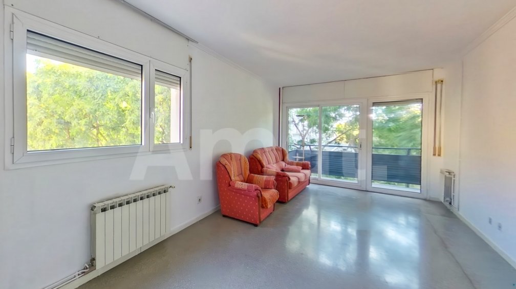 Bright apartment with balcony, in La Barceloneta, close to the sea