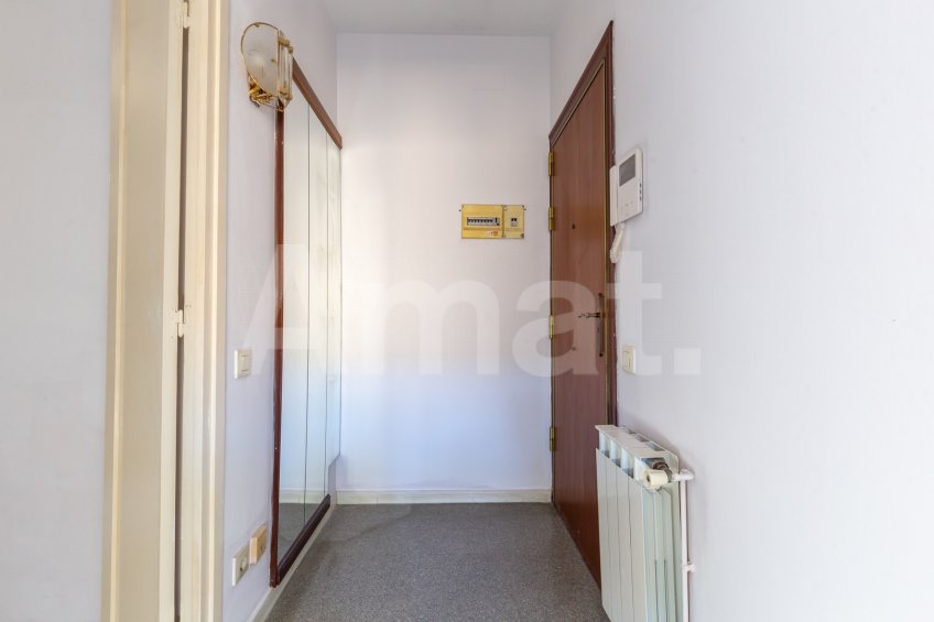 Bright apartment with balcony, in La Barceloneta, close to the sea -23