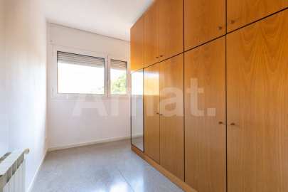 Bright apartment with balcony, in La Barceloneta, close to the sea -17