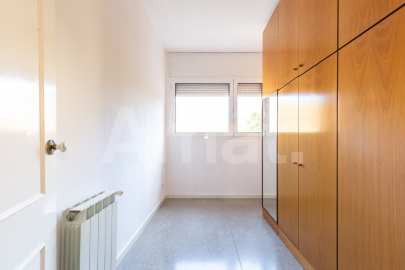 Bright apartment with balcony, in La Barceloneta, close to the sea -18