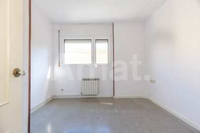 Bright apartment with balcony, in La Barceloneta, close to the sea -21