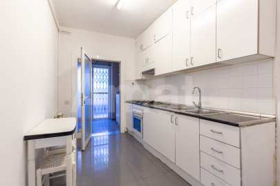Bright apartment with balcony, in La Barceloneta, close to the sea -3