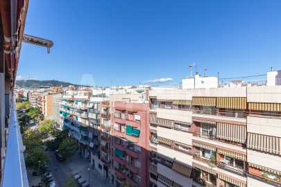 Pis alt i exterior a Les Corts -2