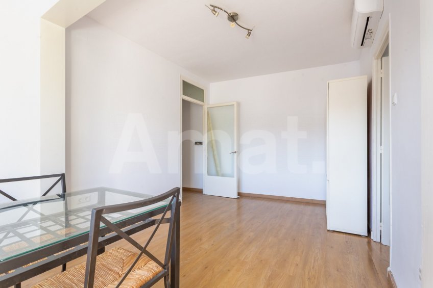 Bright 3-bedroom apartment in Segle XX -6