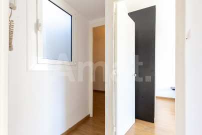 Bright 3-bedroom apartment in Segle XX -16