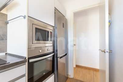 Bright 3-bedroom apartment in Segle XX -7
