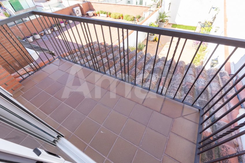 AMAT IMMOBILIARIS ofrece esta espectacular casa adosada en pleno centro de Rubí -24