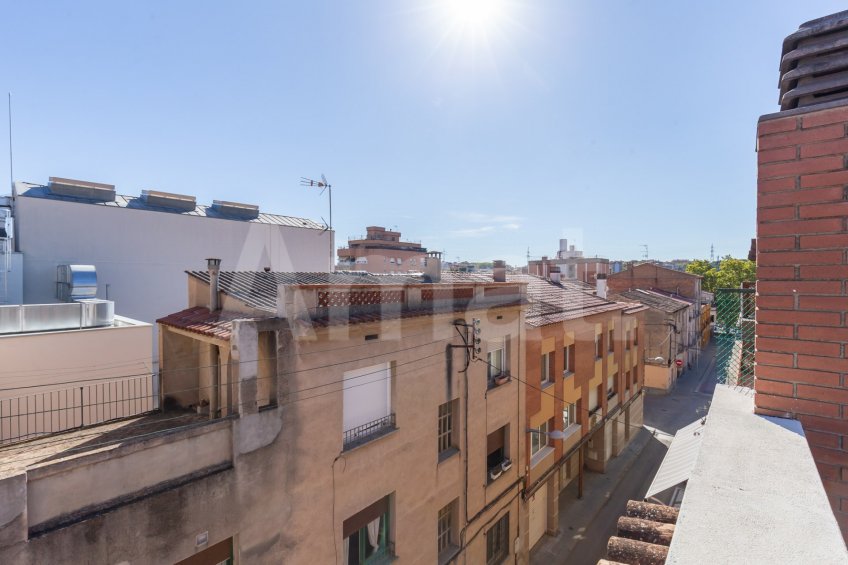 AMAT IMMOBILIARIS ofrece esta espectacular casa adosada en pleno centro de Rubí -39