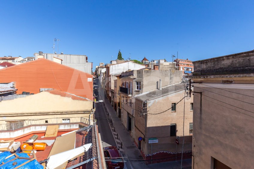 AMAT IMMOBILIARIS ofrece esta espectacular casa adosada en pleno centro de Rubí -40