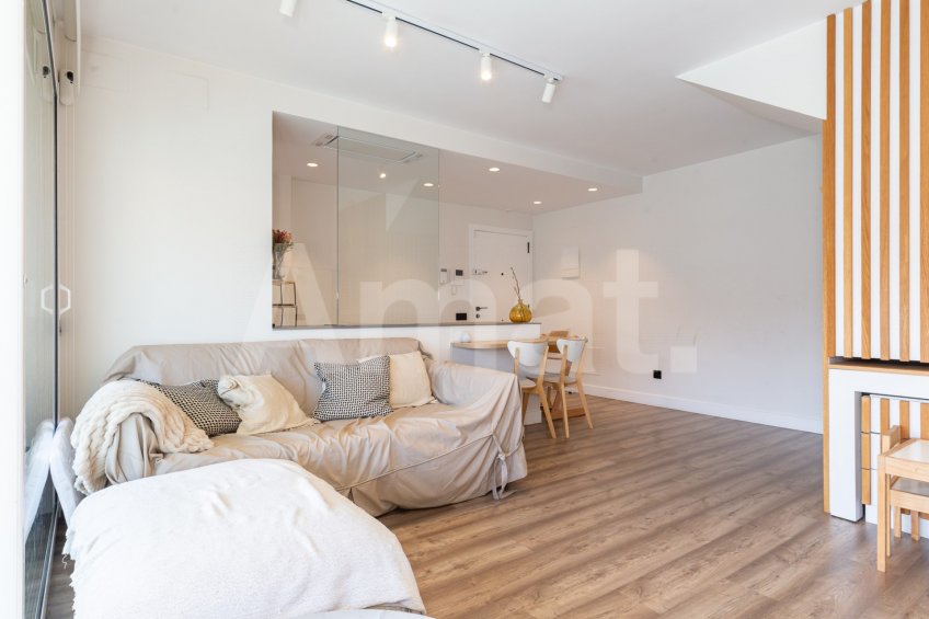 Duplex fully refurbished in one of the best areas in town -11