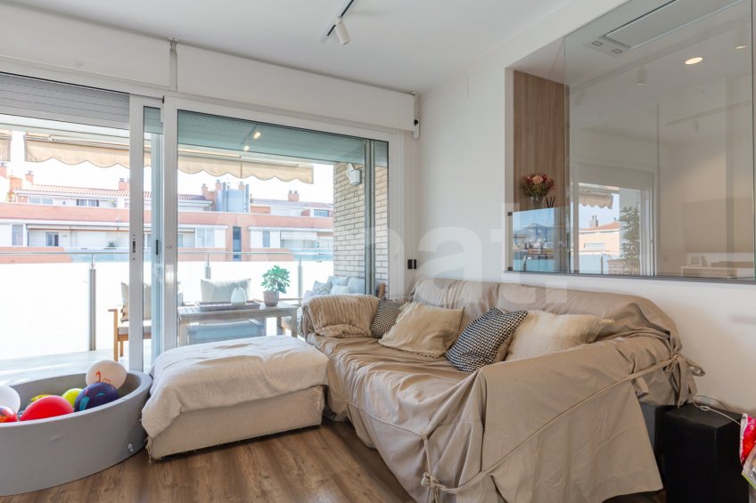 Duplex fully refurbished in one of the best areas in town -15