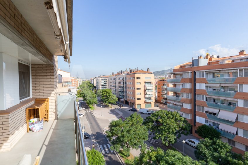 Duplex fully refurbished in one of the best areas in town -17