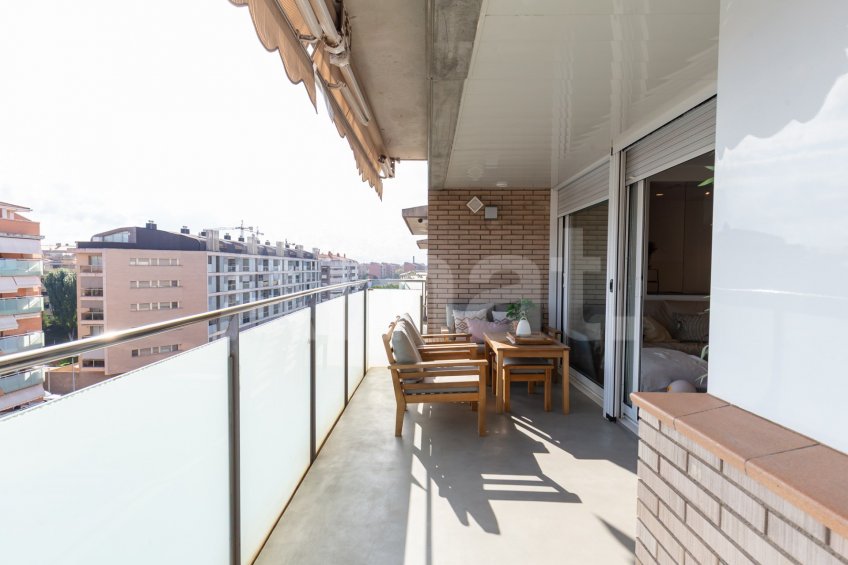 Duplex fully refurbished in one of the best areas in town -18