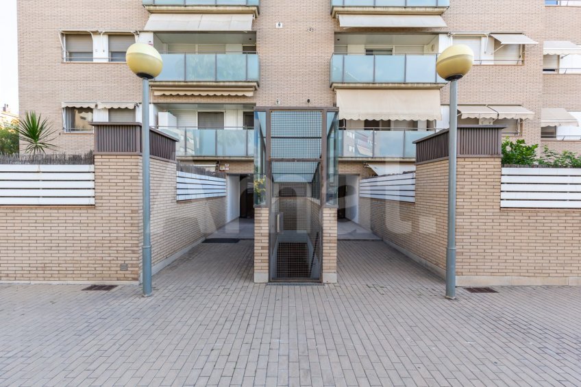 Duplex fully refurbished in one of the best areas in town -46
