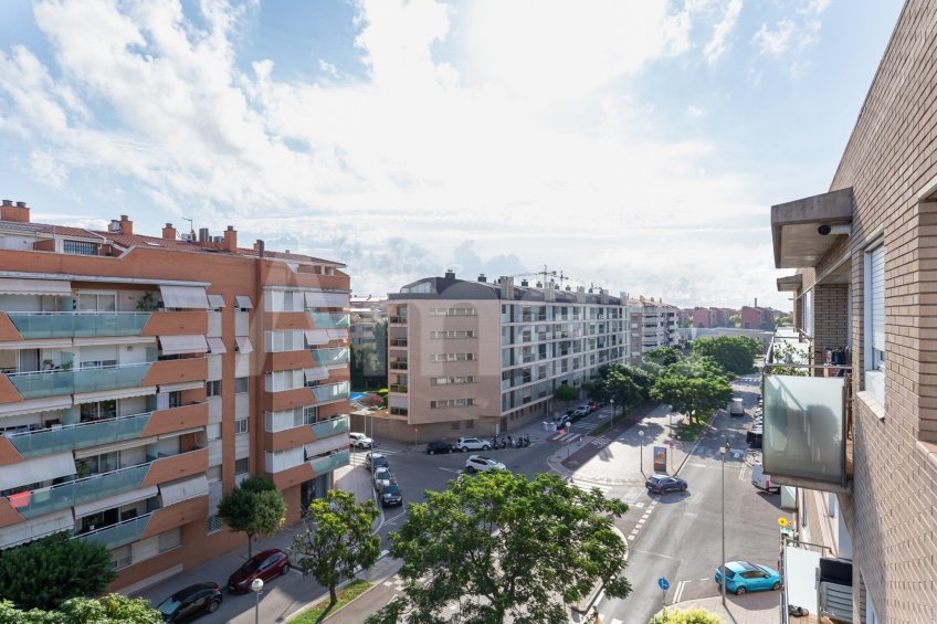 Duplex fully refurbished in one of the best areas in town -48