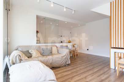 Duplex fully refurbished in one of the best areas in town -11