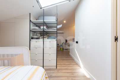 Duplex fully refurbished in one of the best areas in town -31