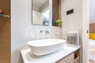 Duplex fully refurbished in one of the best areas in town -33