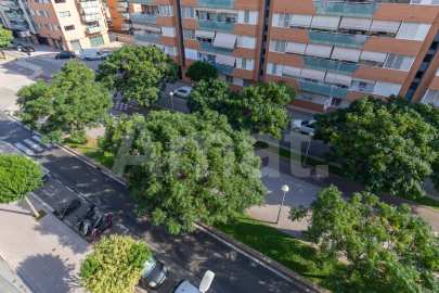 Duplex fully refurbished in one of the best areas in town -43