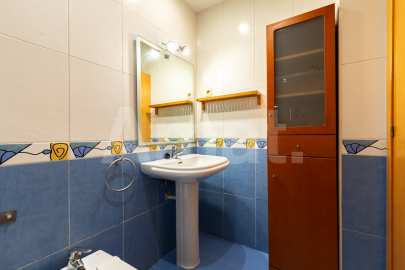Sunny apartment with terrace, in Sants-Badal -15